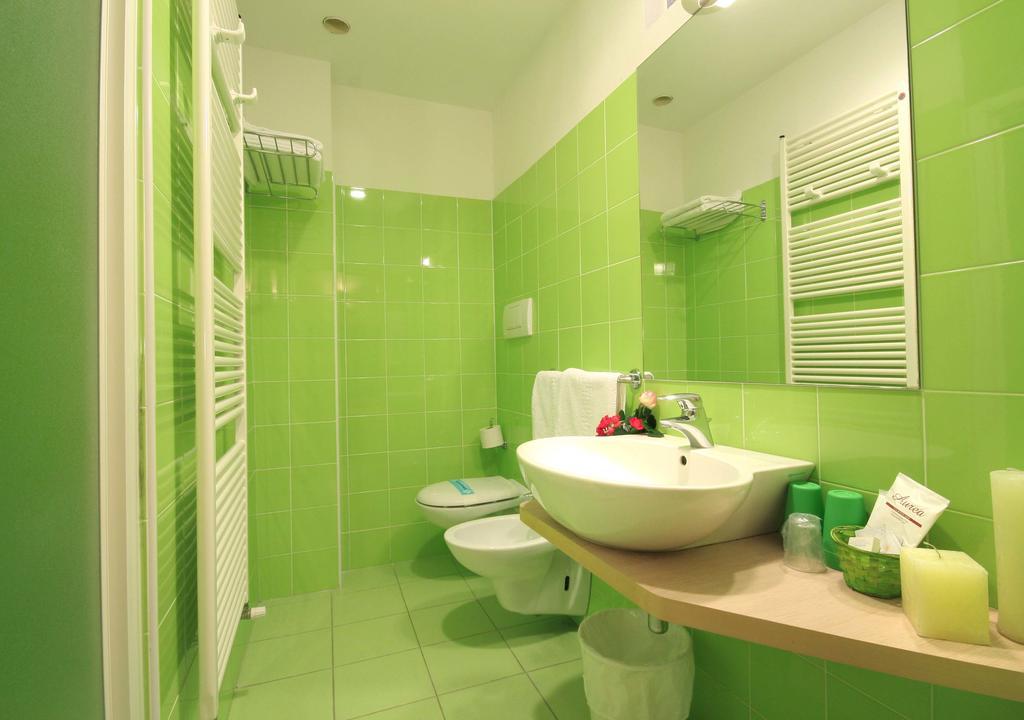 Hotel Villa Marina Wellness Spa Римини Екстериор снимка